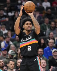 华体会入口-【菜鸟】哈珀17分3板4助 埃奇库姆15投14分8板3助 克莱顿10分11助