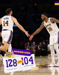 华体会在线-背靠背46+7三分！LBJ又迎里程碑 拥抱77破不和流言还被官方戴皇冠