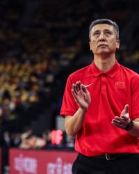 媒体人：郭士强最成功的是让球员理解他对篮球的认知和技战术要求